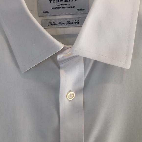 Charles Tyrwhitt dress shirt, open collar, cuffed - Picture 4 of 4